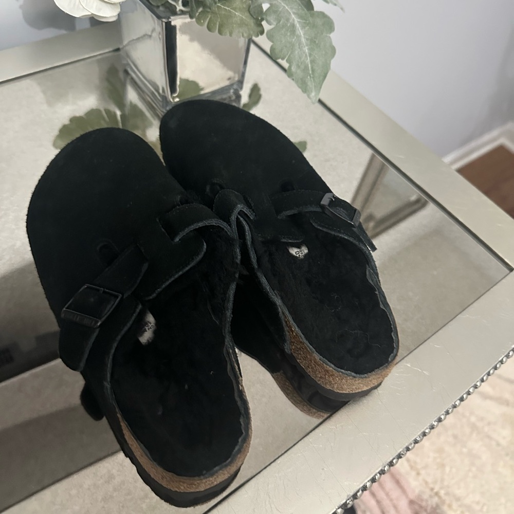 Birkenstock Black Suede Fur-Lined Clog Mule - Picture 3 of 9